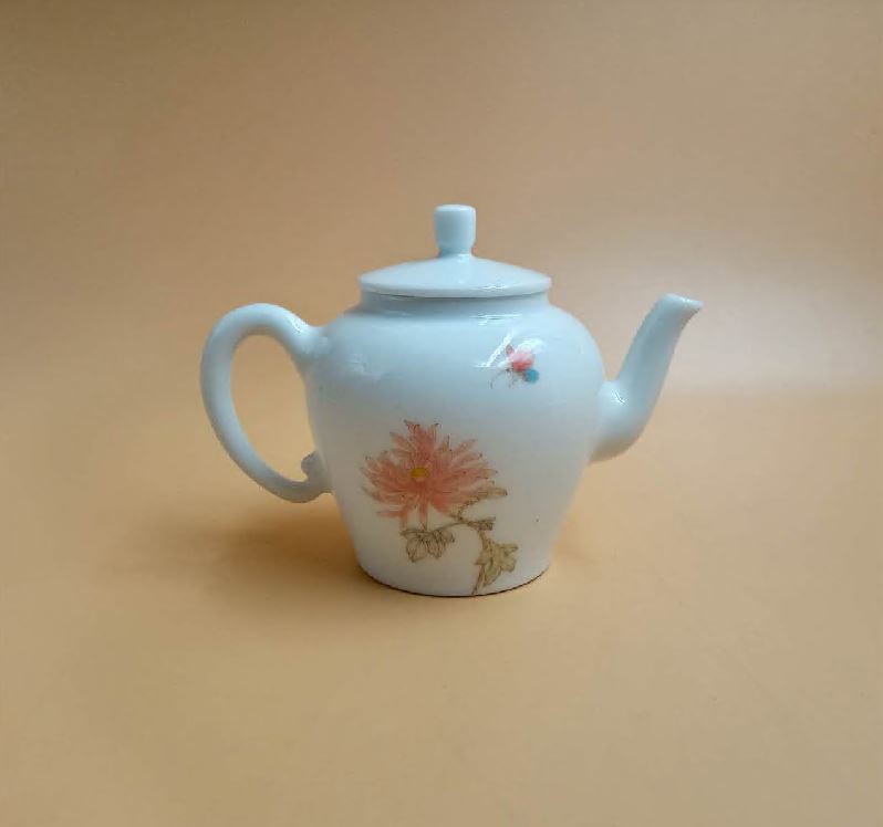 釉中彩吉祥壺菊花 180ml $12800