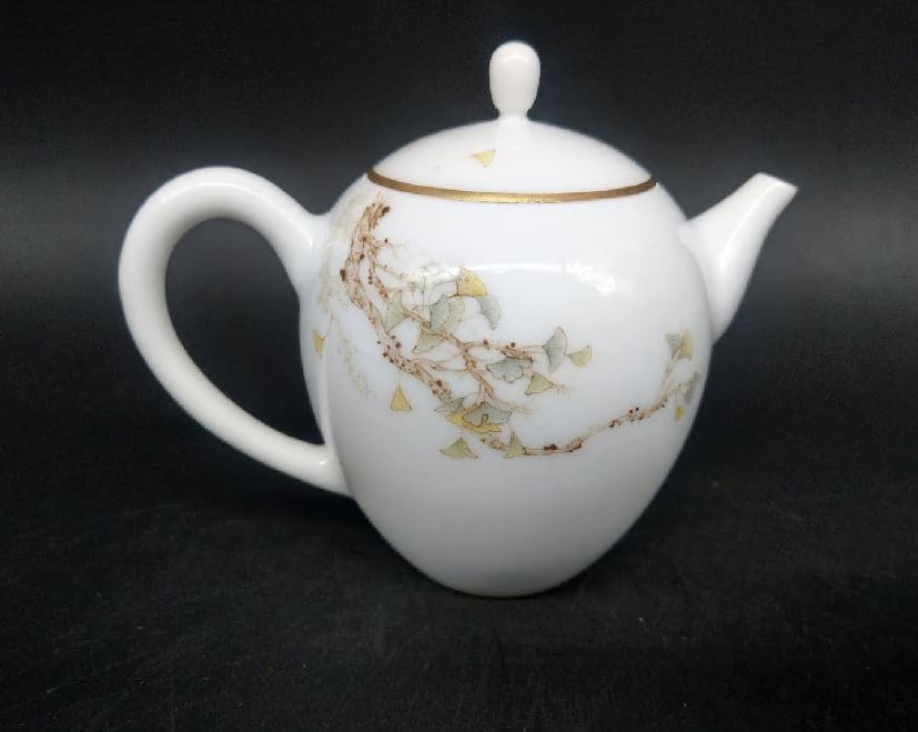 釉中彩蛋型壺銀杏 190ml $12800